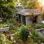 Little House - * Nashville