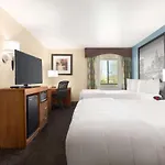 Luxe Hotel
