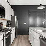 Hotel Vibrant Designer House With Roof Deck & Garage Near Dt Nashville