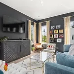 Vibrant Designer House With Roof Deck & Garage Near Dt *