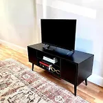 City Skyline Views In A Great Neighborhood