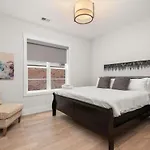 High End Getaway W Balcony In Prime West End