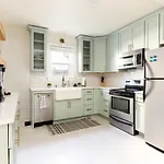 Modern House—A Perfect Home Away From Home