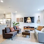 Bluebird Karaoke-16 Beds-Games-Rooftop City Views
