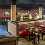 Quality Suites Nashville Airport