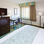 La Quinta By Wyndham Airport Hotel