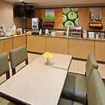 La Quinta By Wyndham Airport 3*