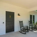 Spacious Nashville Homebase With Backyard
