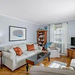 Neighborhood Retreat, Large Yard, Fire Pit