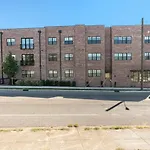 Apartment With Free Parking, 3 Miles Downtown, Near Restaurants Nashville