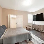 Modern Lux Slps 12/7 Beds 2 Mi Dwntwn 3 Bath