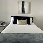 Goddessliving Luxury Town Home