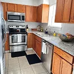 Goddessliving Luxury Town Home