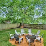 Location 5 Mins To Broadway Sleeps 8