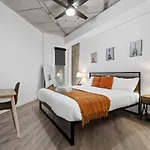 Cozysuites Modern Midtown Condo Unit 06