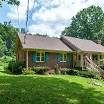 New Secluded Pool Home 20 Mins To Dwtn