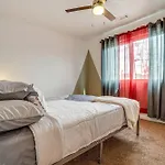 Charming Townhome - 8 Mi To Downtown Nashville!
