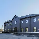 City-Style Comfort 1Br Suite With King Bed And Optional Parking Close To Broadway, Downtown, Centennial Park