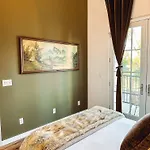 Cozy - 2 Miles To Broadway & Free Parking Nashville