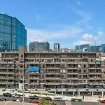 Huge Downtown Corner Unit- Pool-Gym-Walk 2 Broadway