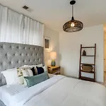 Skyline Views From Shelby With Wifi, Fully Furnished, Pet Friendly & In Unit Laundry