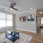 Cobalt Mustang - 2 Bedroom Condo - 2 Mins To Tsu