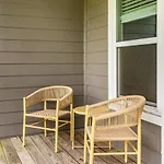 Landing Modern Apartment With Amazing Amenities
