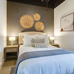 Studio With 2 Queen Beds 7 Mins To Dt