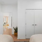 Penthouse On River With Garage And Patio, Walk Downtown Nashville