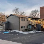 Condo Retreat With Patio & Free Parking, By Vanderbilt