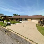2-Bedroom 2-Bath Cozy Home In Nashville\'S Vibrant