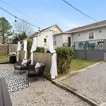 Southbound Stays - Little House