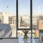 Landing Modern Apartment With Amazing Amenities