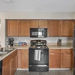 Landing Modern Apartment With Amazing Amenities