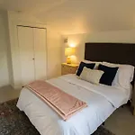 Lovely East Nashville Cottage - Cute And Cozy!