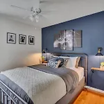 East Nash 12 Mins To Broadway Sleeps 6