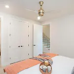 Luxury 3-Story East Nash Sfh
