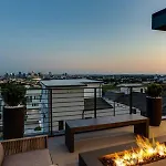 Holiday home Modern Luxury Hot Tub Mini Golf Elevator Views *