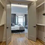 Modern Luxury Hot Tub Mini Golf Elevator Views Holiday home