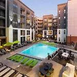 Luxury Apt, Min To Dt, Gym, Pool