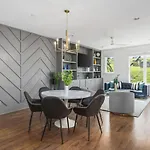 Walk To Belmont, 12 South With Private Patio And Garage Nashville