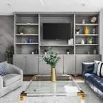 Walk To Belmont, 12 South With Private Patio And Garage * Nashville