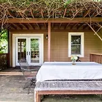 Prime Location In 12South, Walkable To Shopping & Dining