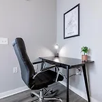 Spacious City Center Nashville Apartment! Free Parking, Pet-Friendly, High-Speed Wi-Fi!
