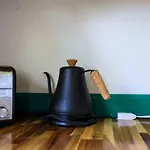 5 Min To Airport Pet Friendly Fire Pit Fenced Yard