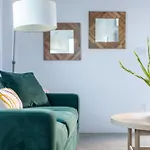 The Monroe By Avantstay Apartment