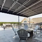 Nashvillas - 2 Side By Side Homes - Cityscape Views