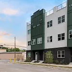 The Bluebell - Rooftop Lounge With Hot Tub