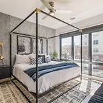 Holiday home Walk To Nightlife, Vanderbilt, Minutes To Broadway