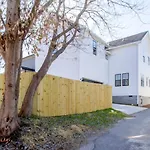 Downtown Luxury Home Great For Big Groups